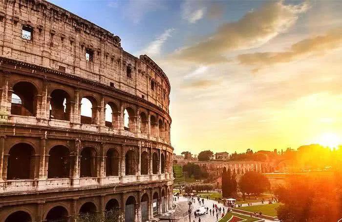  佛罗伦萨逆境重生展现豪门风范