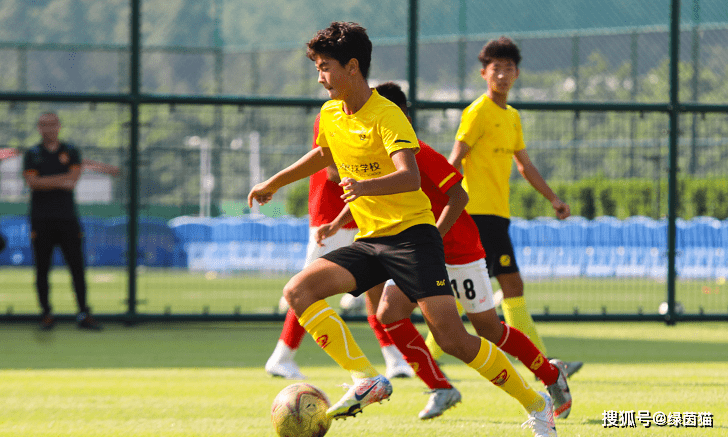  兰斯学院出品四小将入选一线队，青训成果斐然  