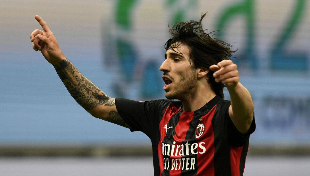  纽卡斯尔联豪购意甲金靴，冬窗预算超两亿欧元  